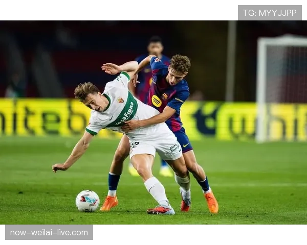 保利尼奥本赛季角色转变：从后插进攻到中场出球核心